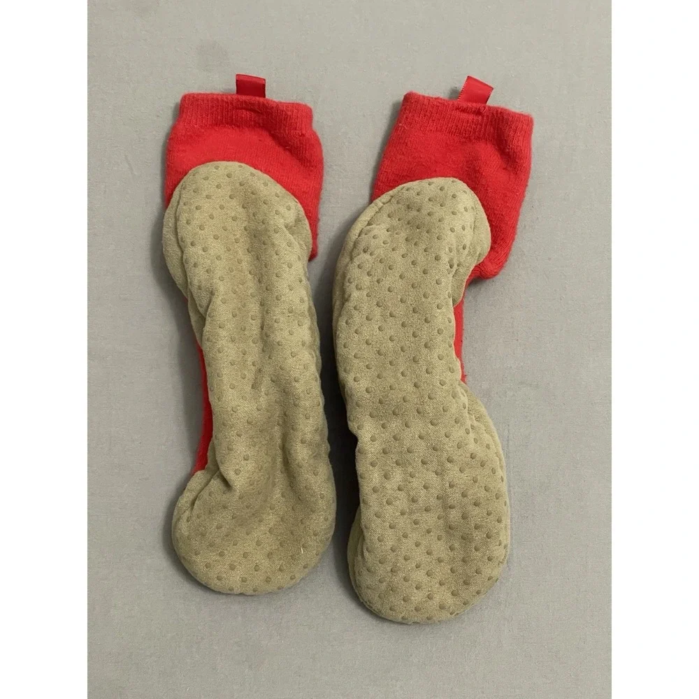 Carter's Pair Holiday Red/Beige Slipper Socks Size 4-7 Years Shoe Size 10.5-4Y